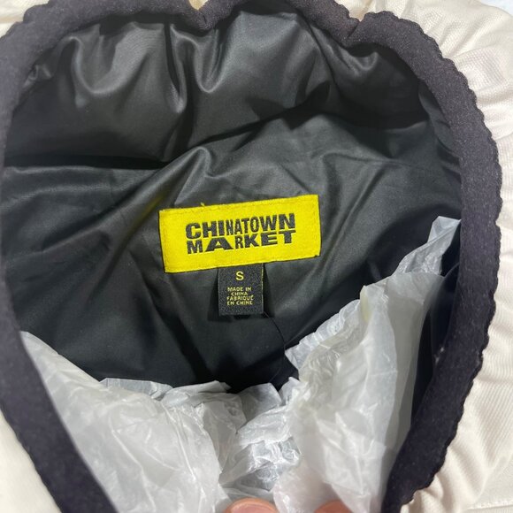 NEW CHINATOWN MARKET UV COLOR CHANGE PUFFER SMALL - Picture 6 of 10